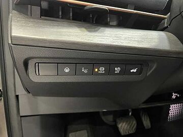 Nissan ARIYA ARIYA 63KWH 4X2 EVOLVE Shirogane Silver Ninja Black Metalizado