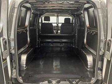 Nissan NV200 /Evalia NV200 Furgón Comfort 2017 Gris Precisión (metalizado)