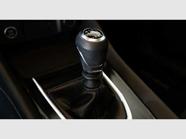Nissan Qashqai DIG-T 103kW mHEV 4x2 Premiere Edition