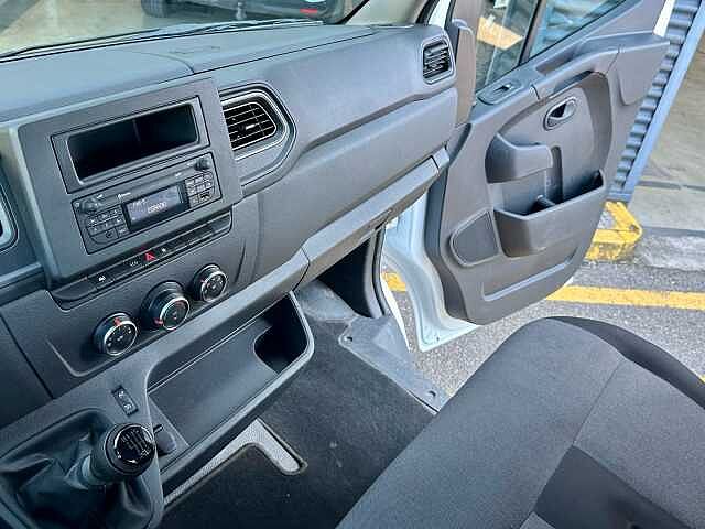 Nissan Interstar 2.3DCI 96KW GO L4H1 3500 RWD DW 2P