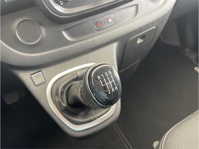 Nissan NV300 2.0dCi 88kW L1H1 Comfort Pta Izq