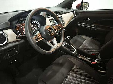 Nissan Micra Micra Acenta 2018 Passion Red (metalizado)