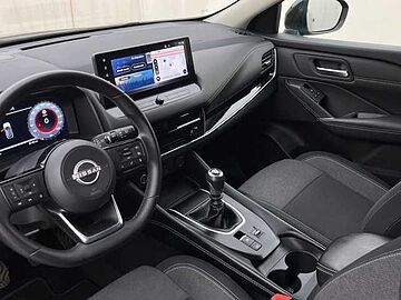 Nissan Qashqai DIG-T 140 mHEV Acenta 4x2 103 kW (140 CV) Midnight black (metalizado)