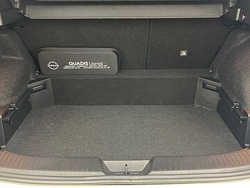 Nissan Qashqai DIG-T 140 mHEV N-Connecta 4x2 103 kW (140 CV) Sapporo White (sólido)