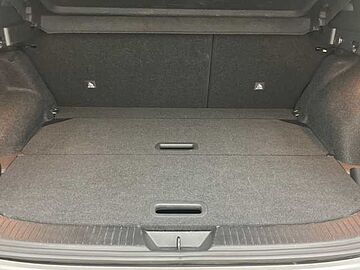 Nissan Qashqai DIG-T 140 mHEV N-Connecta 4x2 103 kW (140 CV) Skyline Grey (metalizado)