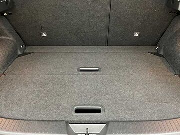 Nissan Qashqai DIG-T 140 mHEV N-Connecta 4x2 103 kW (140 CV) Midnight black (metalizado)