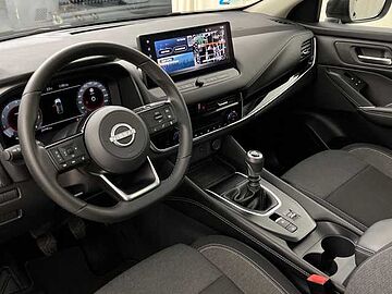 Nissan Qashqai DIG-T 140 mHEV N-Connecta 4x2 103 kW (140 CV) Midnight black (metalizado)