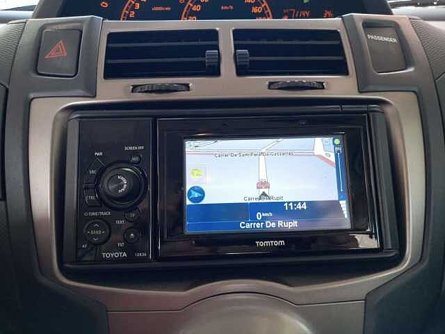 Toyota Yaris Yaris Connect 2011