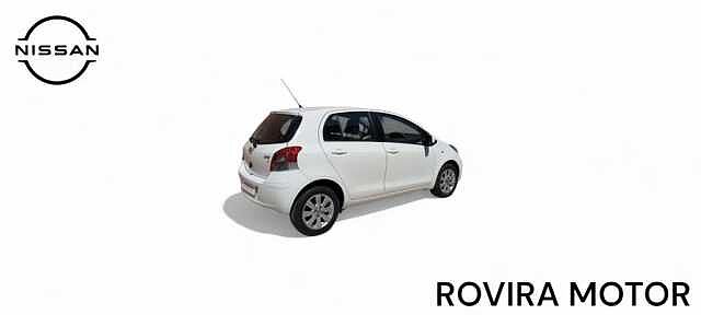 Toyota Yaris Yaris Connect 2011
