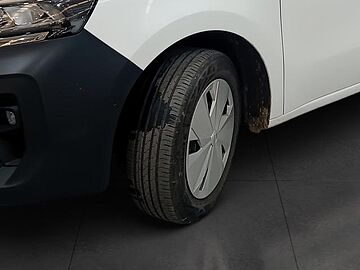 Nissan Townstar Furgon 45kWh L1 Profesional Basic 90 kW (122 CV) Blanco Mineral (sólido)