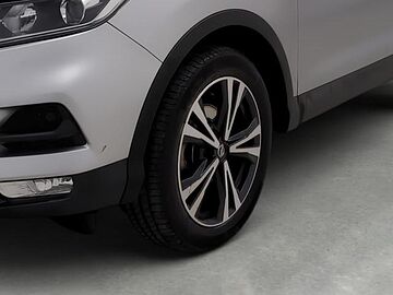 Nissan Qashqai DIG-T 140 Visia 103 kW (140 CV) Plata Diamante (metalizado)