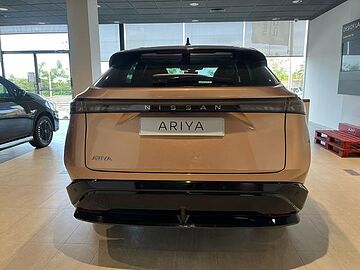 Nissan Ariya Evolve 87 kWh 4x2 178 kW (242 CV) AKATSUKI COPPER + NINJA BLACK