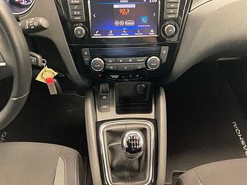 Nissan Qashqai Qashqai N-Style 2020 Rojo Fusión (metalizado)