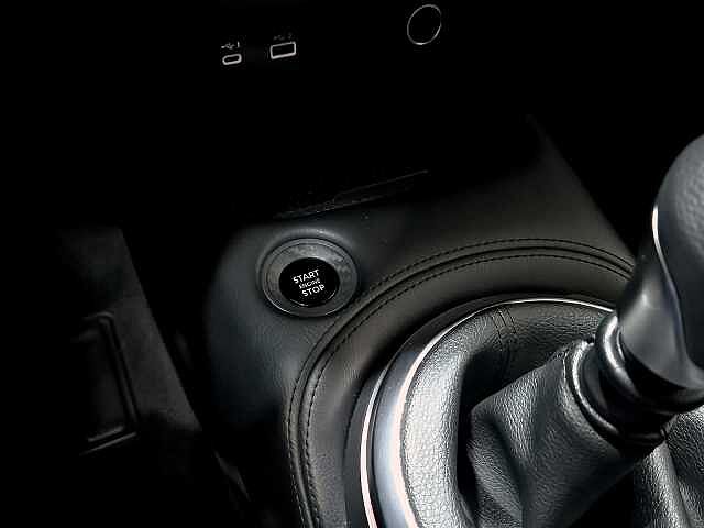 Nissan Juke 1.0 DIG-T 114 N-CONNECTA 5P