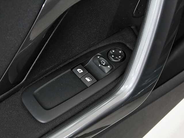 Peugeot 2008 1.2 PURETECH 110CV S&amp;S AUTO STYLE 5P