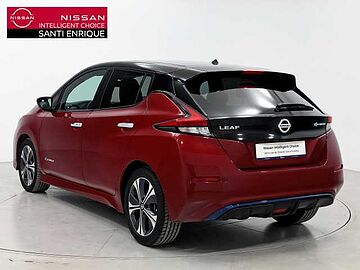 Nissan Leaf 150PS TEKNA 40KWH 5P Ruby Red + Midnight Black Metalizado