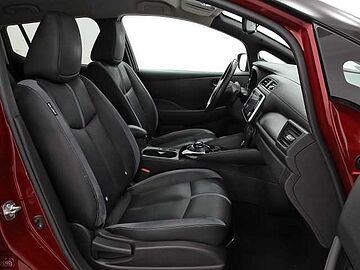 Nissan Leaf 150PS TEKNA 40KWH 5P Ruby Red + Midnight Black Metalizado