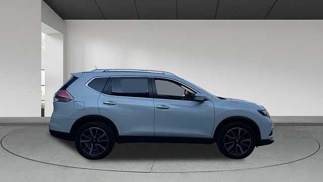 Nissan X-trail 1.6 DIG-T N-CONNECTA 163 5P