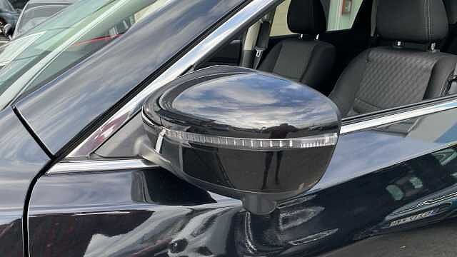 Nissan X-trail 1.6 DIG-T N-CONNECTA 163 5P